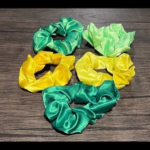 🛒 3/15 Yellow and Green Scrunchies